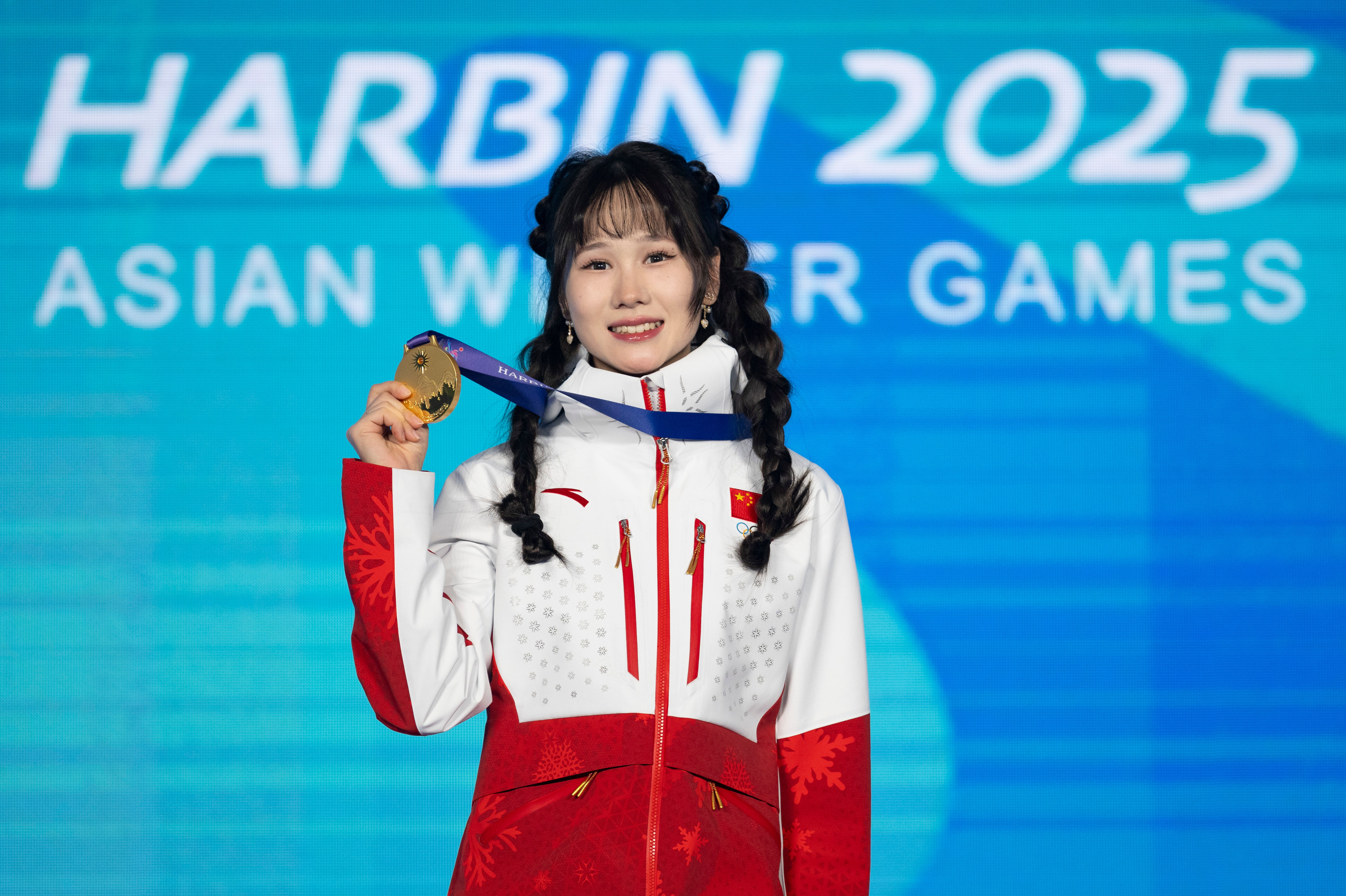 开云·Kaiyun网页版-历史性突破！第一位亚洲女车手登上领奖台的简单介绍